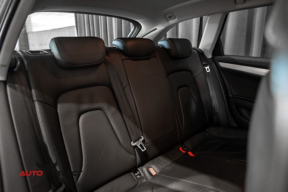 Audi A4 14 of 30