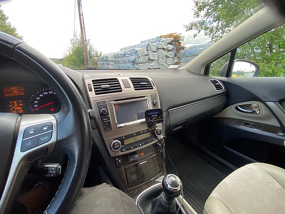Toyota Avensis 26 of 30