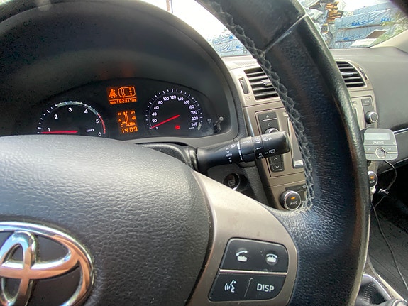 Toyota Avensis 24 of 30