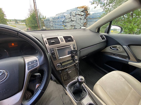 Toyota Avensis 19 of 30