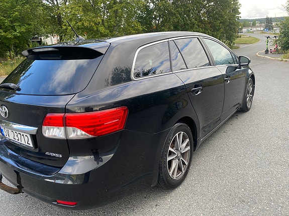 Toyota Avensis 15 of 30