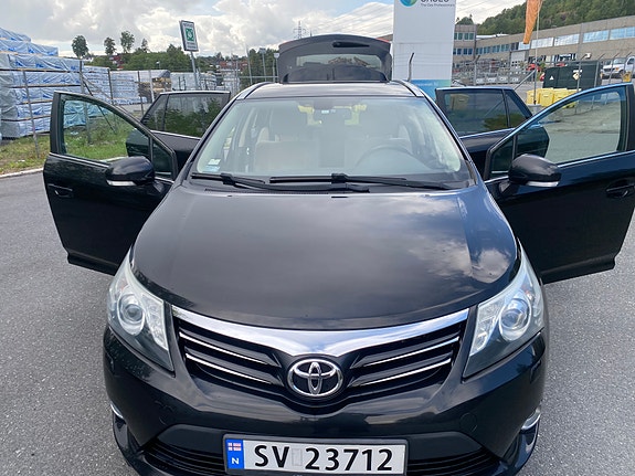 Toyota Avensis 4 of 30