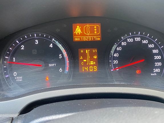 Toyota Avensis 23 of 30