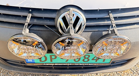 Volkswagen Caddy Maxi 2 of 6