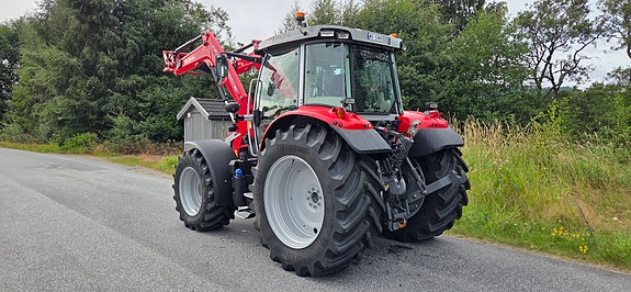 Massey Ferguson 5S.145 DYNA  6 5 of 14