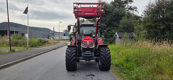 Massey Ferguson 5S.145 DYNA  6 8 of 14