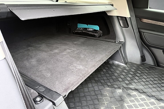 Land Rover Discovery 18 of 23