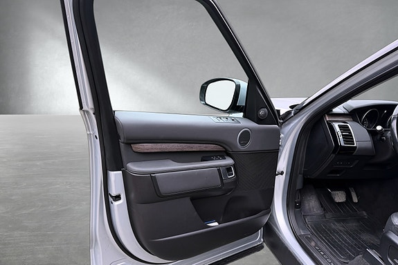 Land Rover Discovery 9 of 23