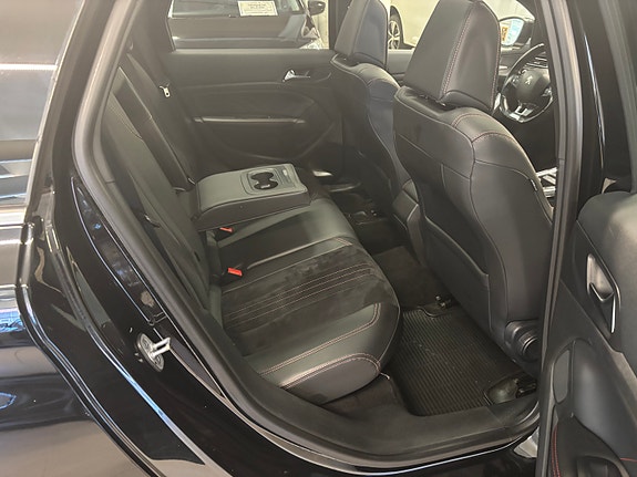 Peugeot 308 SW 6 of 30