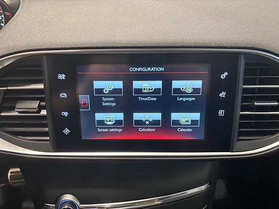 Peugeot 308 SW 15 of 30