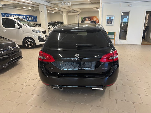 Peugeot 308 SW 23 of 30