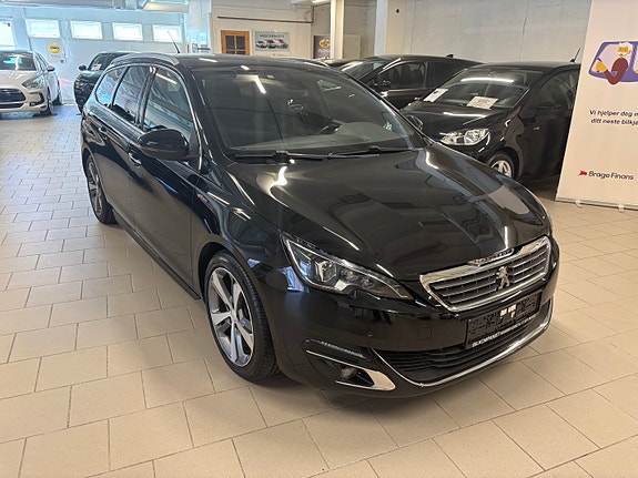 Peugeot 308 SW 26 of 30