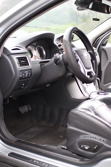 Volvo XC70 5 of 17