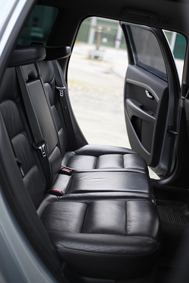 Volvo XC70 11 of 17