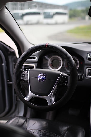 Volvo XC70 9 of 17