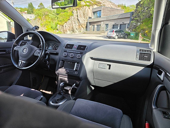 Volkswagen Touran 13 of 19