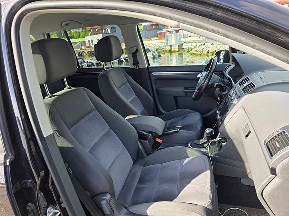 Volkswagen Touran 16 of 19