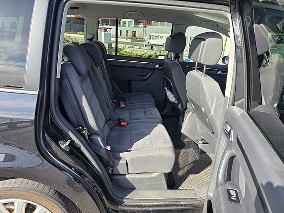 Volkswagen Touran 17 of 19