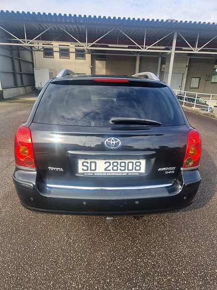 Toyota Avensis 9 of 30