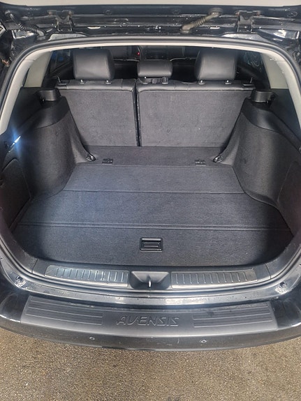 Toyota Avensis 25 of 30