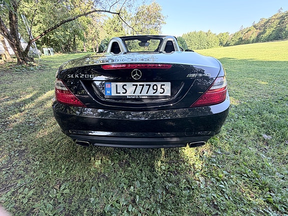 Mercedes-Benz SLK200 6 of 30