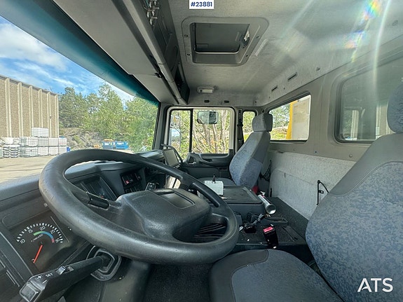 Volvo FL6 Veimerkingsbil - Hiab kran 14 of 29