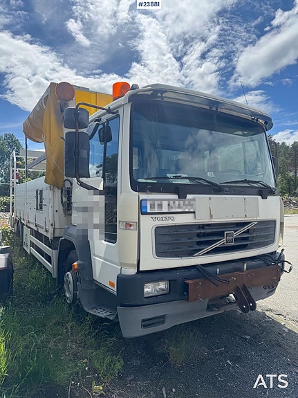Volvo FL6 Veimerkingsbil - Hiab kran 5 of 29