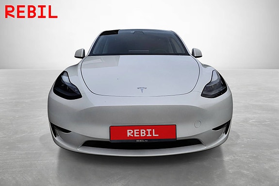 Tesla Model Y 2 of 21