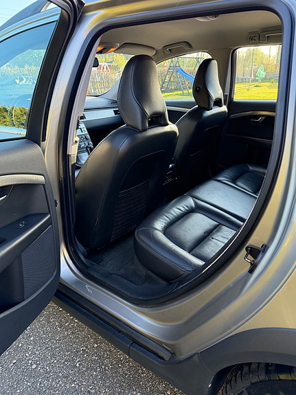 Volvo XC70 6 of 7