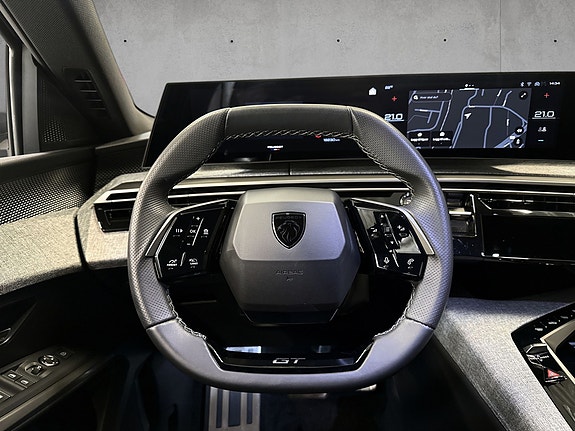 Peugeot e-3008 14 of 20