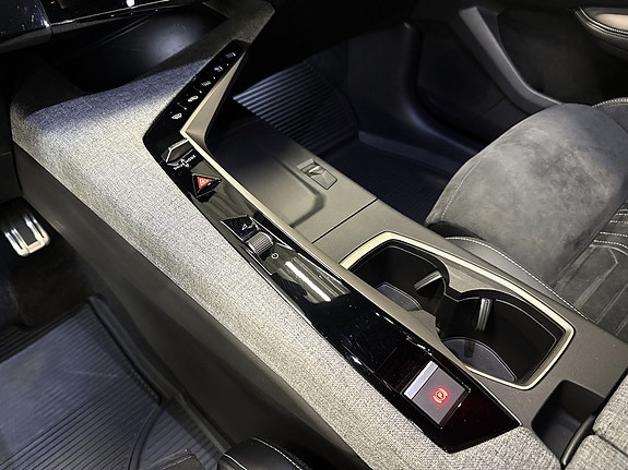 Peugeot e-3008 19 of 20