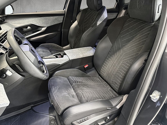 Peugeot e-3008 15 of 20