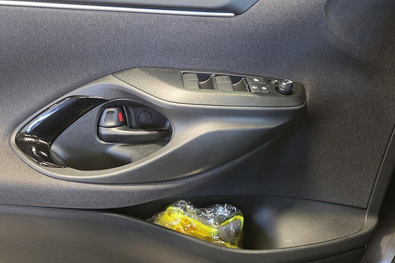 Toyota Yaris Cross 17 of 25