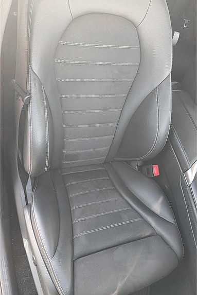 Mercedes-Benz EQC400 13 of 21