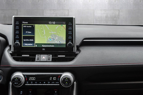Toyota RAV4 Plug-in Hybrid 22 of 30