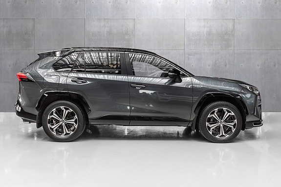 Toyota RAV4 Plug-in Hybrid 6 of 30