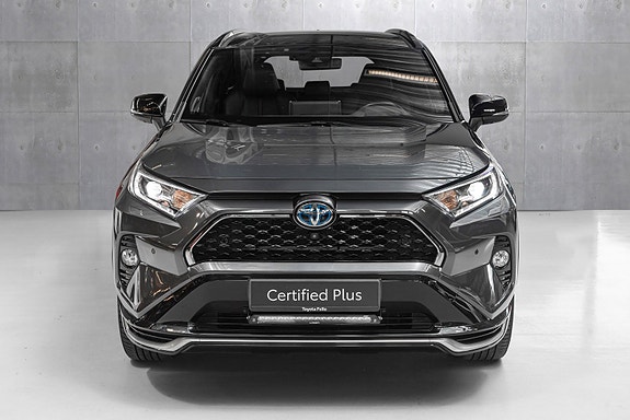 Toyota RAV4 Plug-in Hybrid 7 of 30