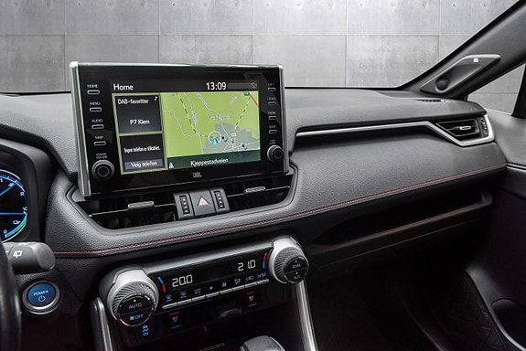 Toyota RAV4 Plug-in Hybrid 9 of 30