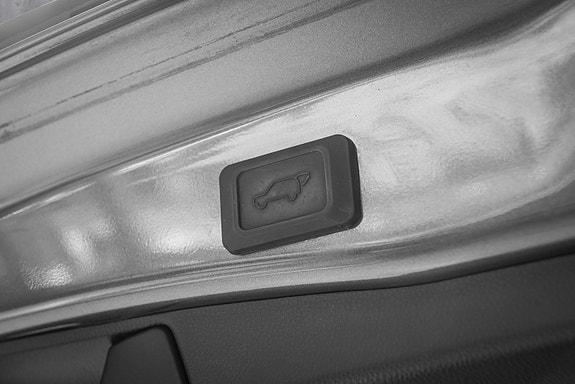 Toyota RAV4 Plug-in Hybrid 25 of 30