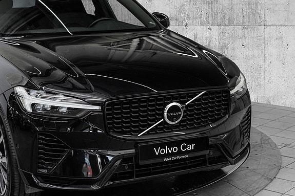 Volvo XC60 3 of 30