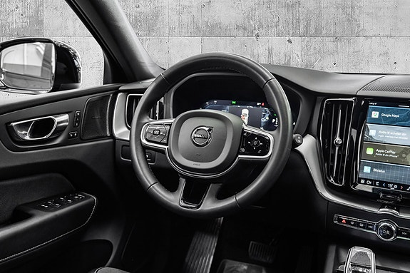 Volvo XC60 16 of 30