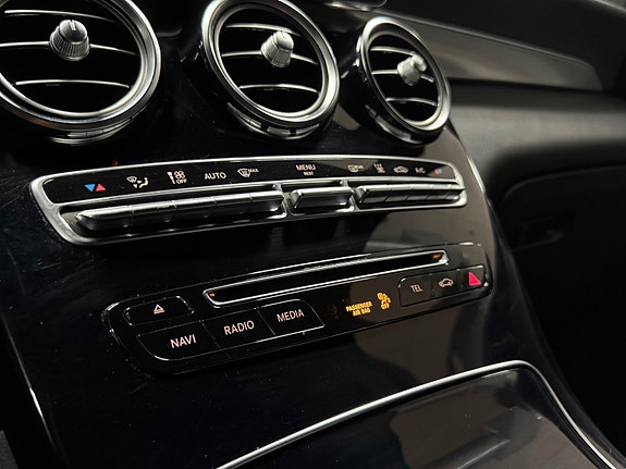 Mercedes-Benz GLC250 d 30 of 30