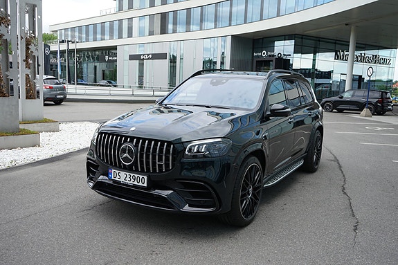 Mercedes-Benz GLS63 13 of 30