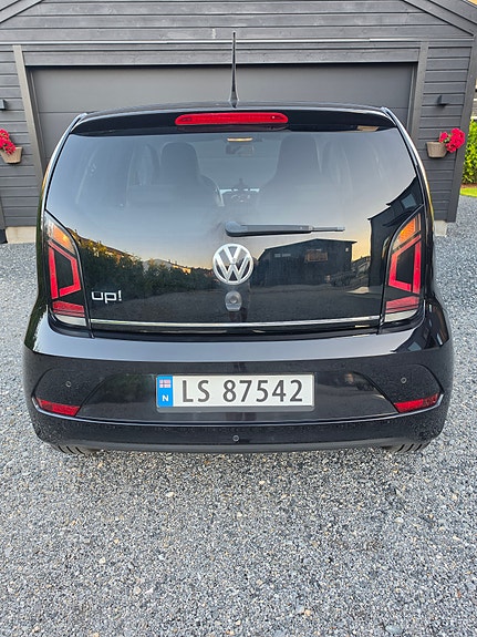 Volkswagen UP! 5 of 24