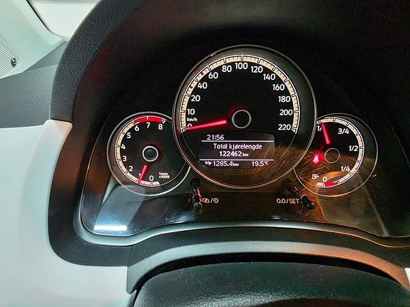 Volkswagen UP! 11 of 24