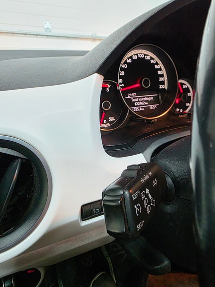 Volkswagen UP! 8 of 24