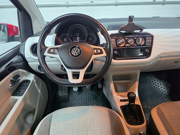 Volkswagen UP! 12 of 24
