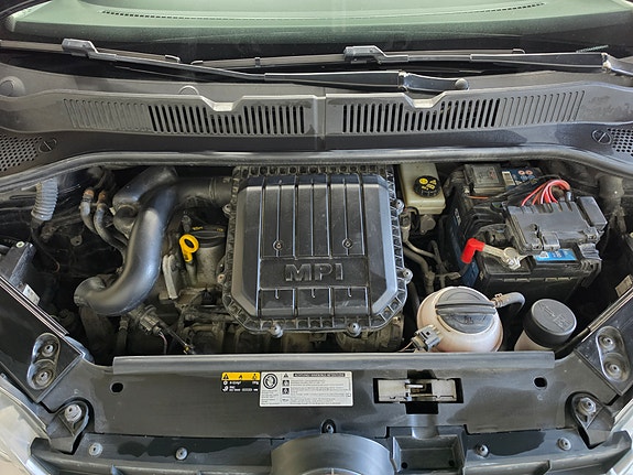 Volkswagen UP! 24 of 24