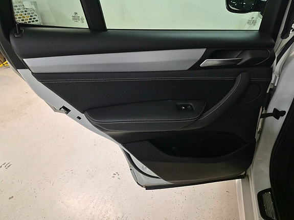 BMW X3 16 of 18