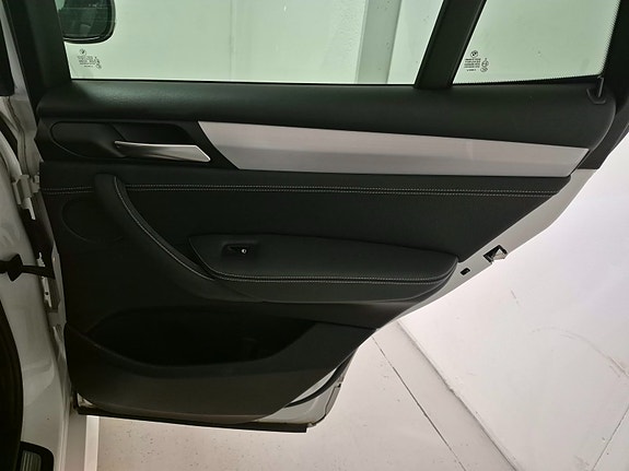 BMW X3 18 of 18